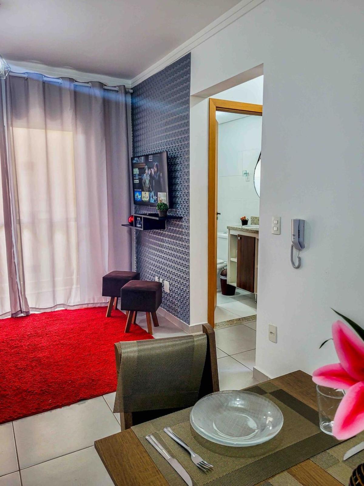 Bem No Centro, Cozinha Completa, Varanda E Garagem โปโซส เด คาลดัส ภายนอก รูปภาพ
